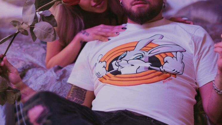 „Mia Khalifa“-та на Силвър се харесва от феновете