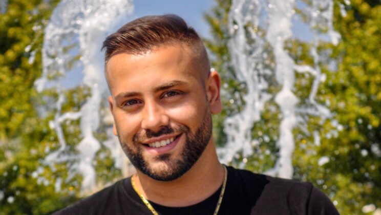 ВАЛЕНТИН ВЕЛЧЕВ ЗАПИСА ЗАГУБЕНАТА ПЕСЕН НА ТОНЧО РУСЕВ И НЕДЯЛКО ЙОРДАНОВ