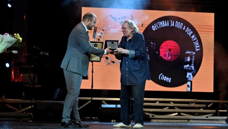 Председателя на Столичния общински съвет Георги Георгиев откри фестивала и връчи награда за принос към БГ музиката на Михаил Белчев