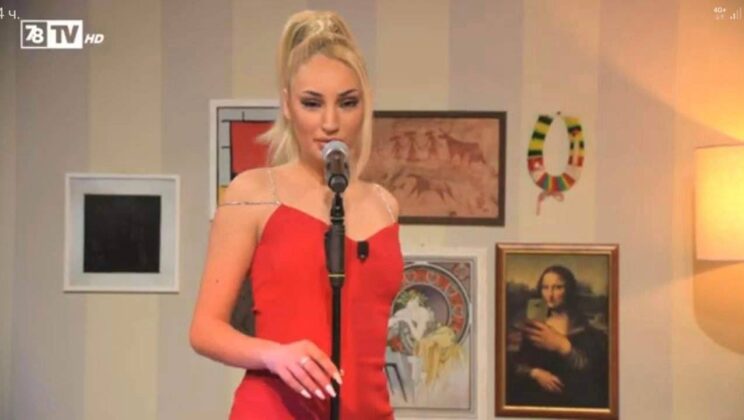 Феновете на Лена ликуват, певицата Тина я защити с песен