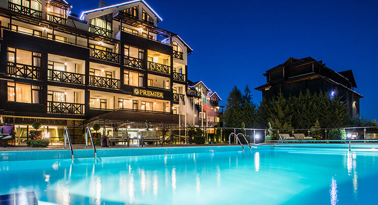 С парти под звездите Premier Luxury Mountain Resort открива летния сезон в Банско