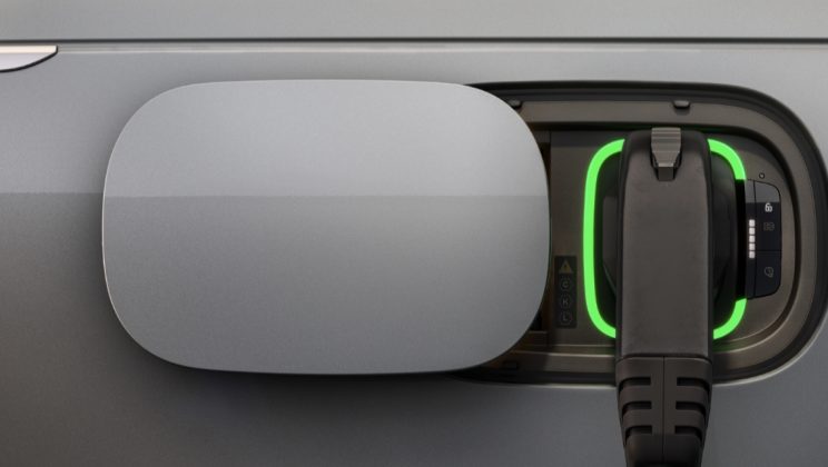 JLR В ПАРТНЬОРСТВО С FORTESCUE ЗА ПРОУЧВАНЕ НА EV БАТЕРИИ В ЛУКСОЗНИ АВТОМОБИЛИ