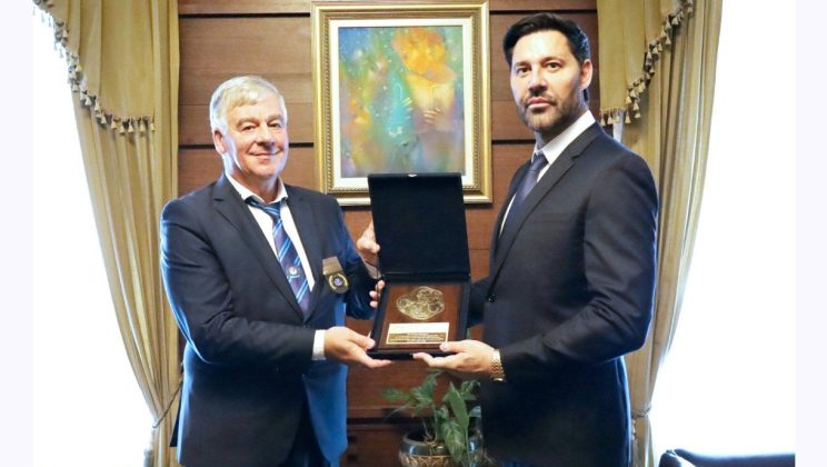 Международната полицейска асоциация удостои почетния консул на Молдова инж. д-р Веселин Чипев с най-високото отличие “Мадарски конник”