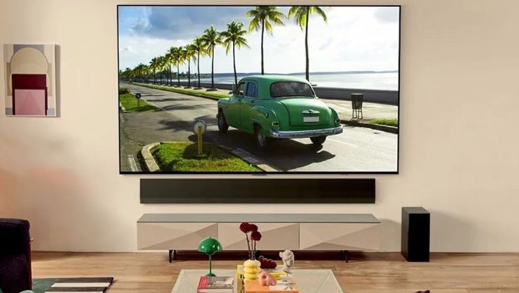 СЕМЕЙНО HALLOWEEN ЗАБАВЛЕНИЕ С ТЕЛЕВИЗОРИТЕ НА LG