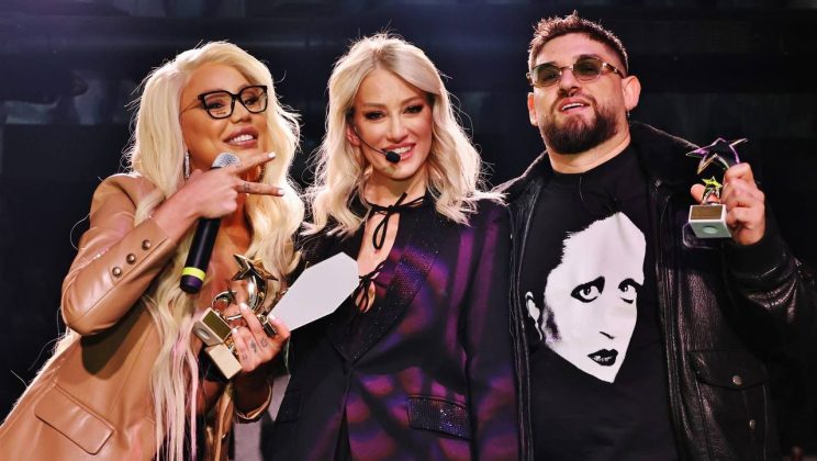 Силвър и Теди Александрова спечелиха награда за хит на годината с „AMG Истерия“