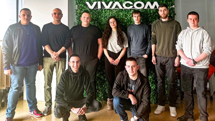 Студентите от Vivacom Техническа Академия навлизат в реалния бизнес с лекции и практически упражнения в телекома