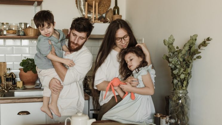 8 МАЛКИ ПРОМЕНИ, КОИТО ЩЕ ВИ НАКАРАТ ДА ИСКАТЕ ДА ПРЕКАРВАТЕ ПОВЕЧЕ ВРЕМЕ ВКЪЩИ