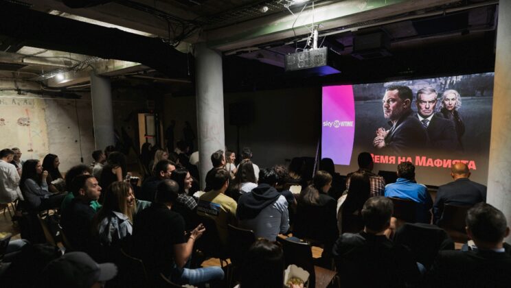 SkyShowtime представи MobLand (Земя на мафията) с предпремиерна прожекция в София