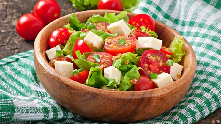 Свежи продукти за традиционна салата тази седмица в Kaufland