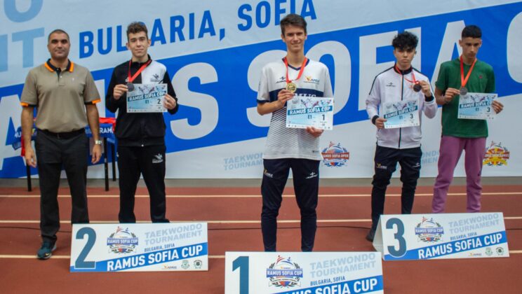 От футбол пред блока до стипендия по математика в Хонг-Конг