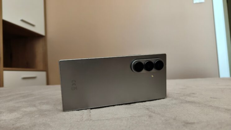 РЕВЮ| Samsung Galaxy Z Fold 7 – най-тънкият сгъваем звяр на Samsung