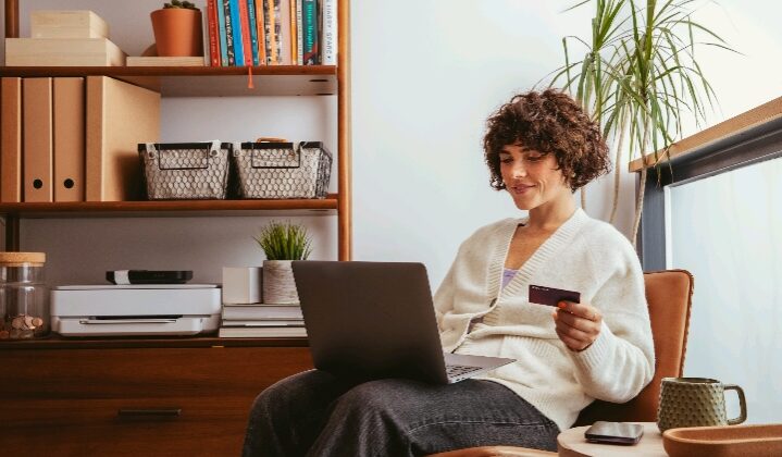 Изследване на Revolut насърчава финансовата грамотност за борба с подвеждащите онлайн съвети