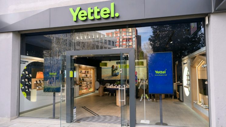 Yettel подобрява достъпността на магазините си с тактилни ленти за незрящи хора